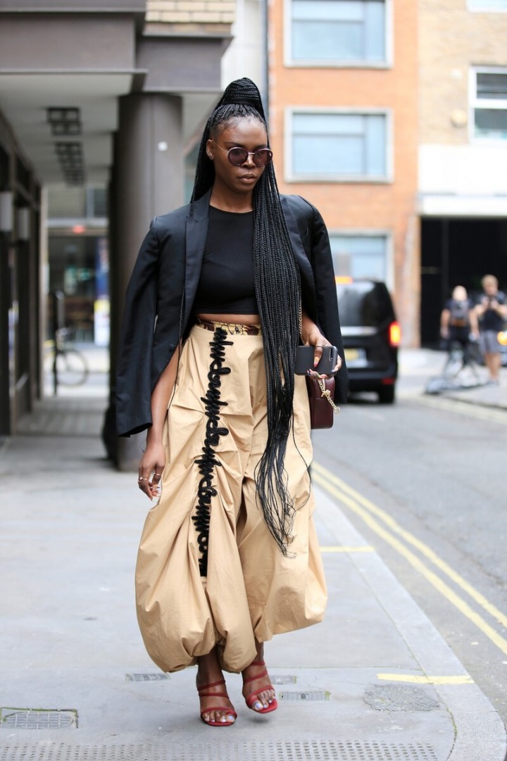 Nepřipomínají vám tyhle kalhoty Aladina?