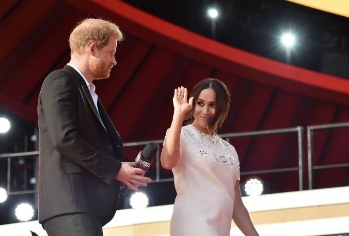 Meghan Markle nebude mít seriál na Netflixu kvůli snižování nákladů. 
