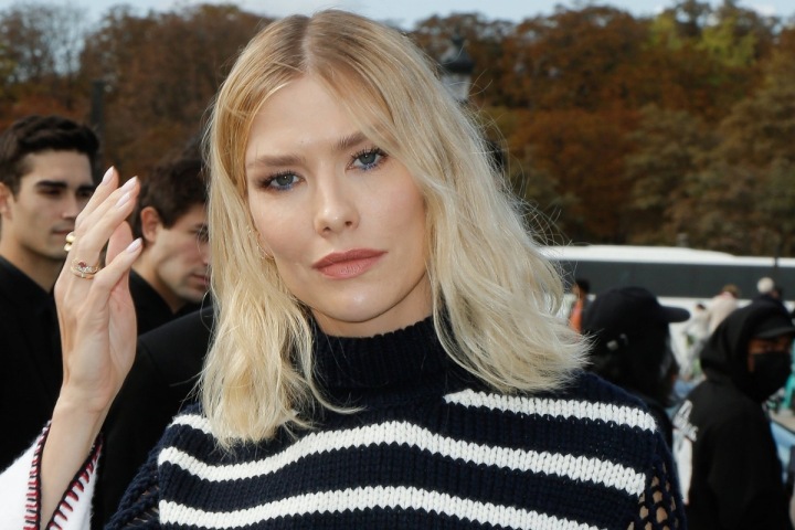 Elena Perminova na Pařížském Fashionweeku