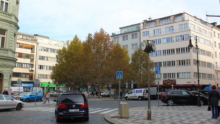 Petrské náměstí láká svou výhodnou polohou