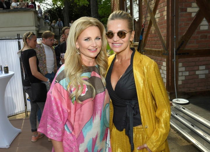 Věra Komárová s Darou Rolins. 