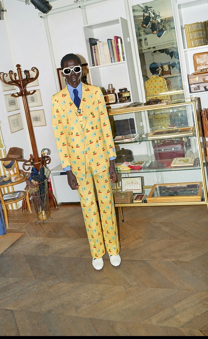 Kolaborace Harryho Stylese a módního domu Gucci. 