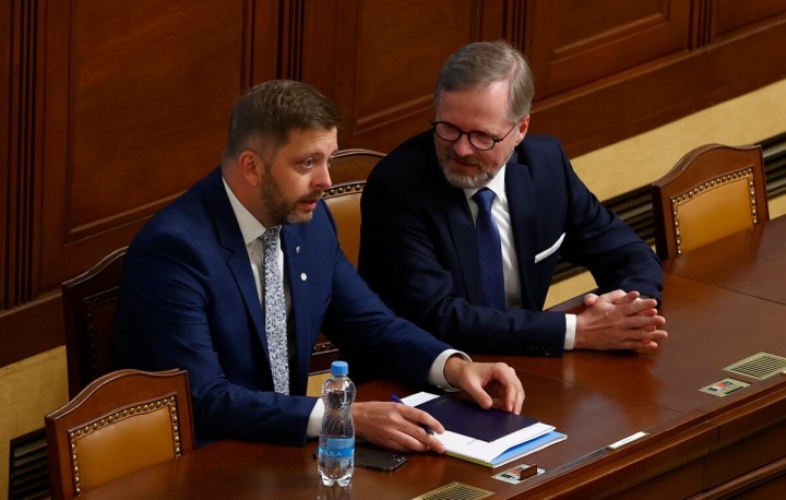 Vláda Petra FIaly bude čelit hlasování o nedůvěře