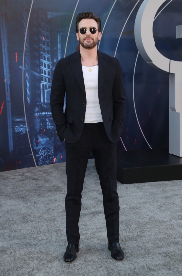 Tady to Chrisovi strašně sluší! 