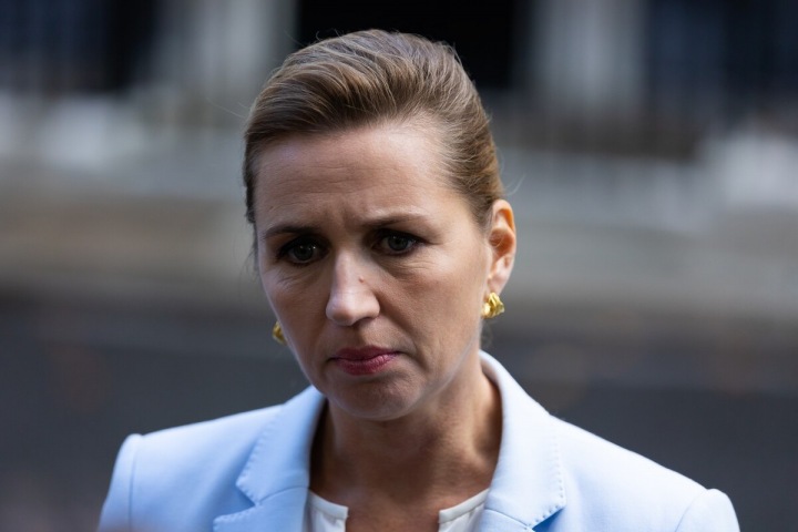 Premiérka vyhlásila předčasné volby už v říjnu