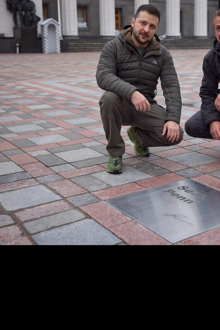 Sean Penn se na Ukrajinu vrací v poslední době opakovaně