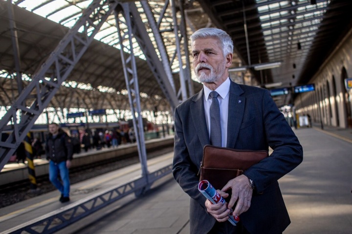 Petr Pavel je nemocný, zrušil debatu