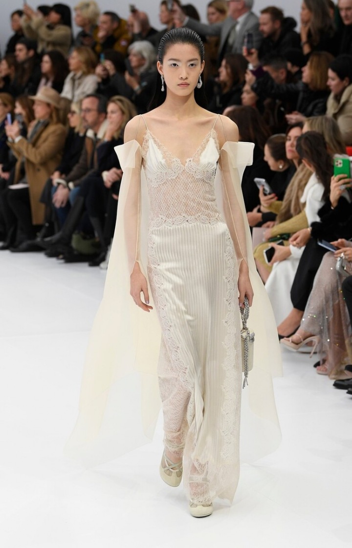 Fendi krajka nebo tyl?