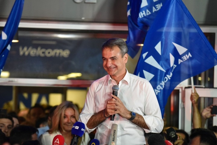 Strana expremiéra Mitsotakise vyhrála volby