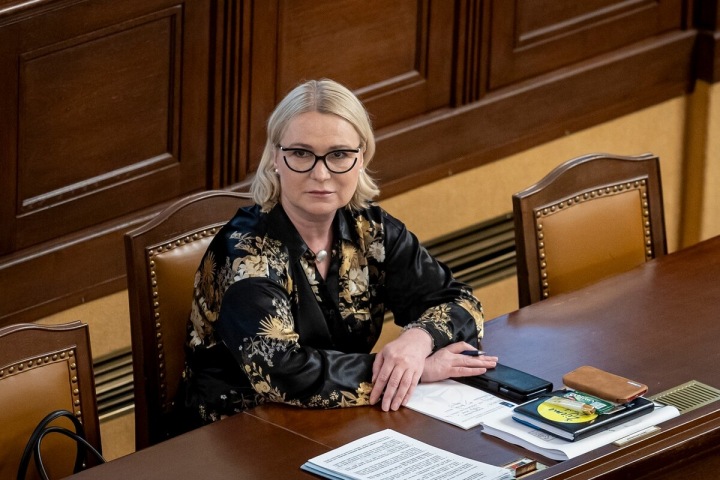 Smlouvu o obranné spolupráci podepsala ministryně obrany Jana Černochová