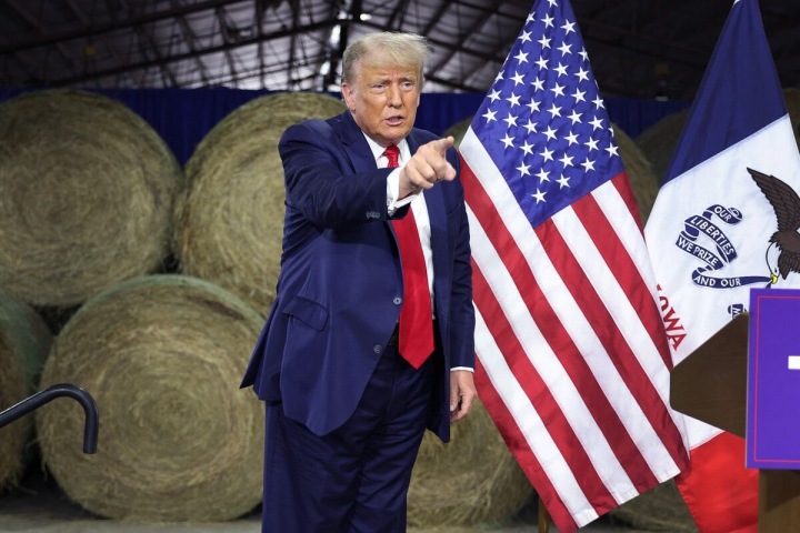 Bývalý americký prezident se opět soudí