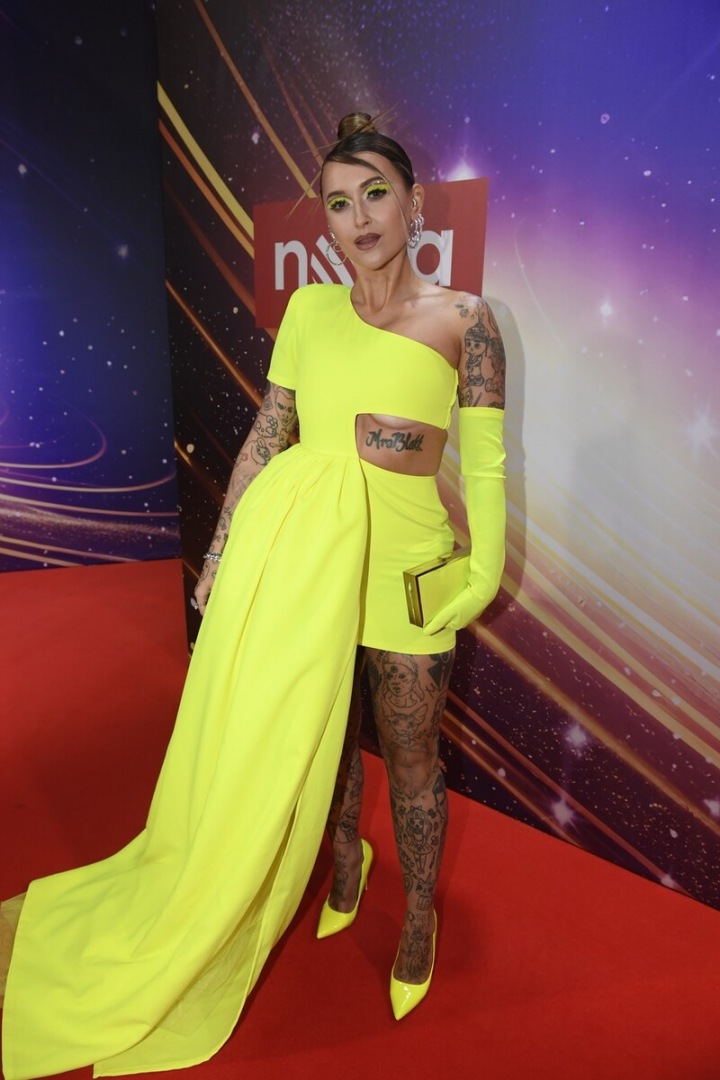 Sharlota je extravagancí proslulá