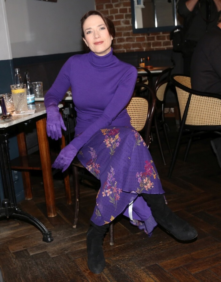 I obyčejný fialový outfit do města Tereze Kostkové neskutečně sluší