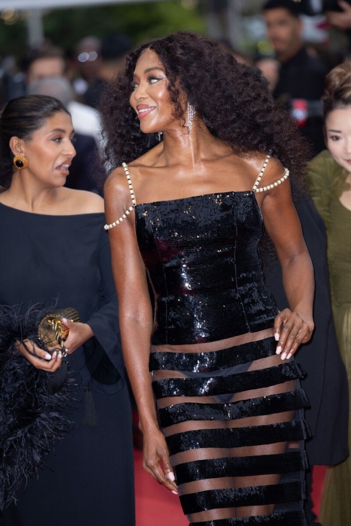 Naomi Campbell ukázala opravdu dost!