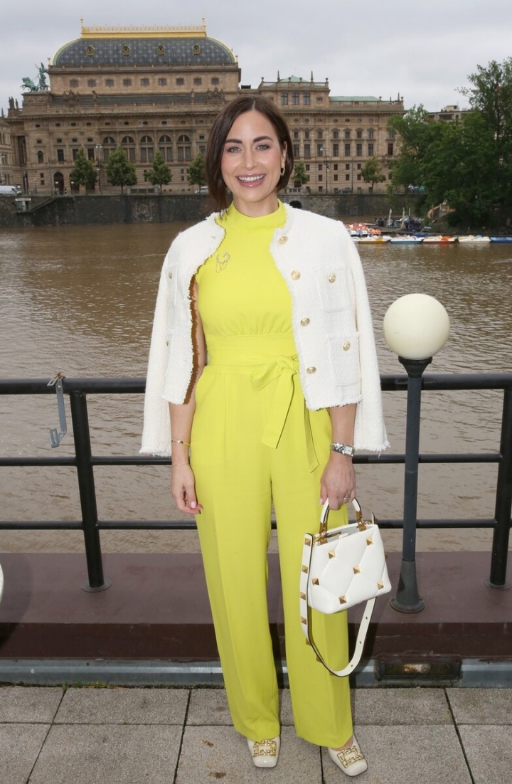 Alex Mynářová vsadila na výrazný komplet