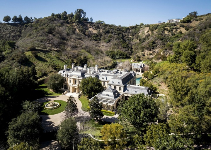 Anti paparazzi dům Paris Hilton