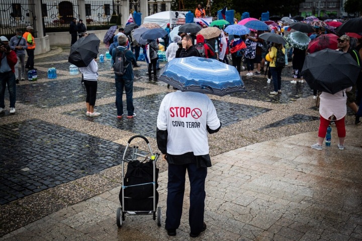 Protesty v Bratislavě - "covid teror" Protesty v Bratislavě - "covid teror"