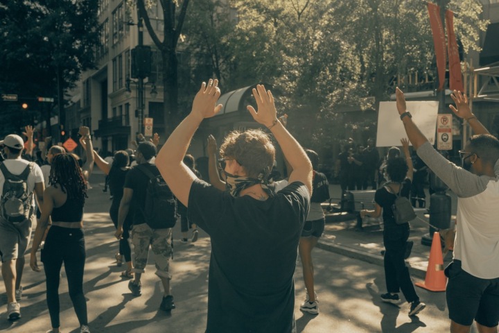 Protesty v ulici Protesty v ulici