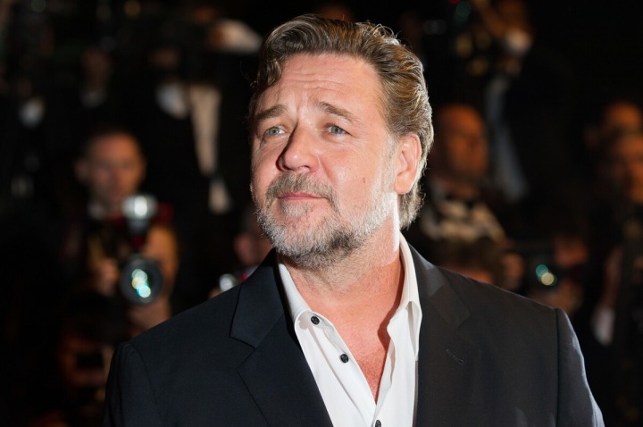 Russel Crowe na premiéře filmu Správní chlapi Russel Crowe na premiéře filmu Správní chlapi