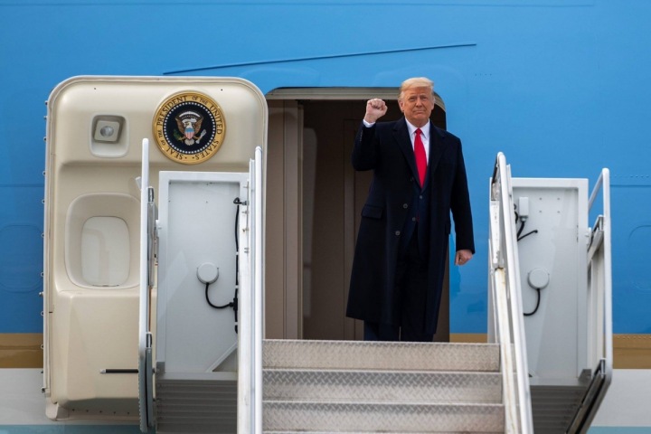 Sučasný prezident Donald Trump Sučasný prezident Donald Trump