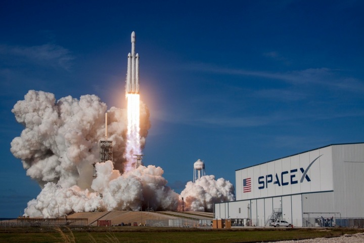 Zkušební start SpaceX Falcon Heavy Zkušební start SpaceX Falcon Heavy