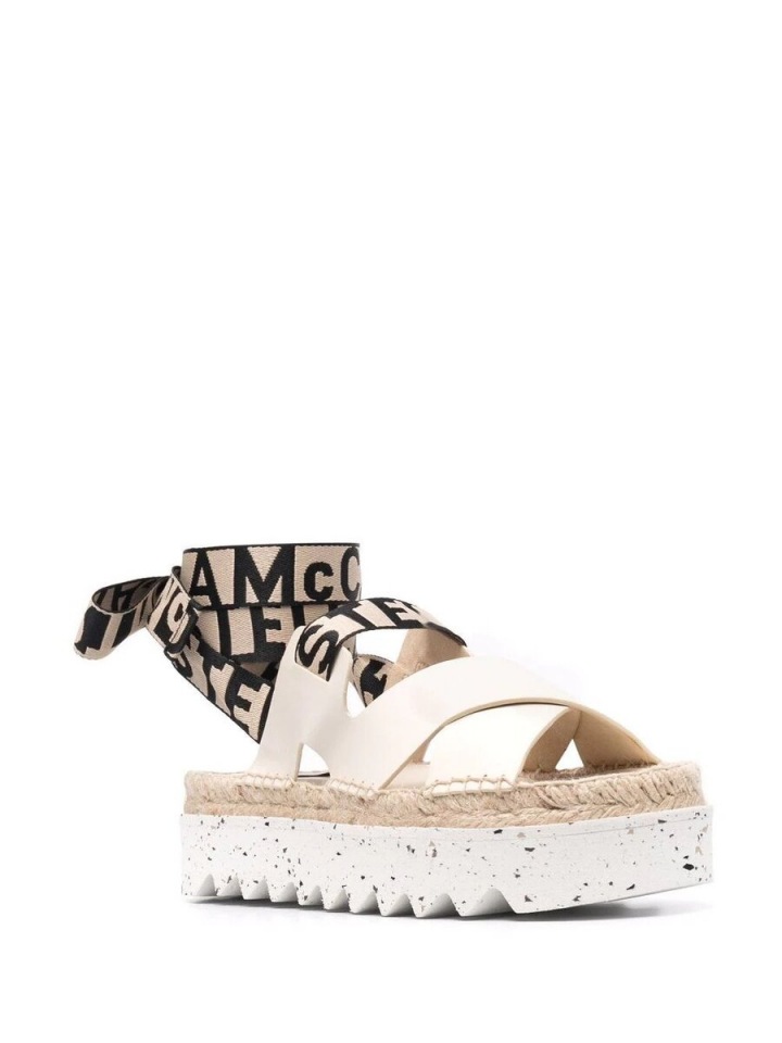 Boty od značky Stella McCartney. Boty od značky Stella McCartney.