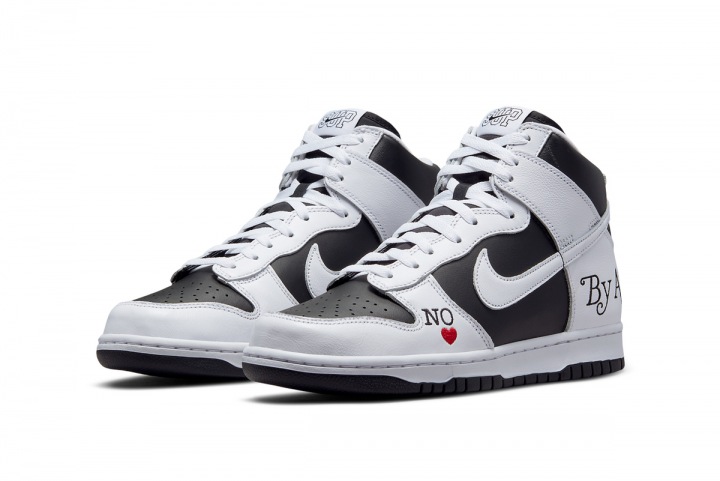 Tenisky Supreme x Nike SB Dunk High "By Any Means" Tenisky Supreme x Nike SB Dunk High "By Any Means"