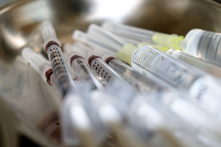 Stříkačky s vakcínou