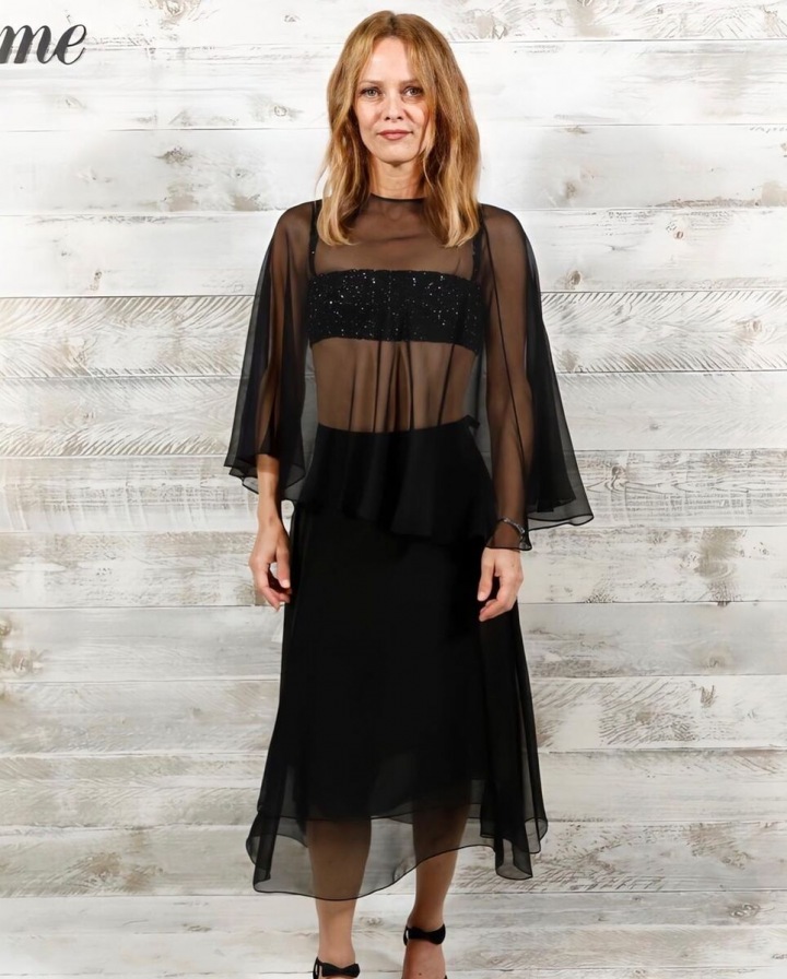 Vanessa Paradis v černých šatech Chanel Vanessa Paradis v černých šatech Chanel