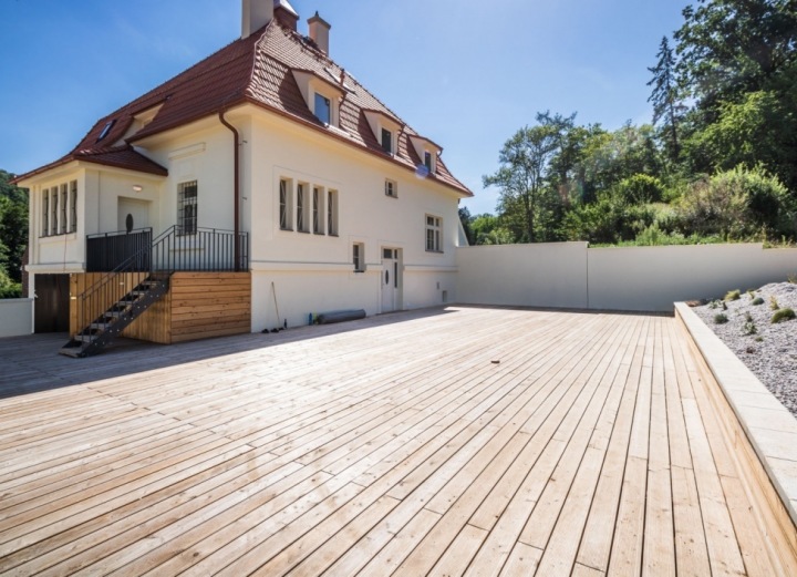 Vila v Šáreckém údolí Vila v Šáreckém údolí
