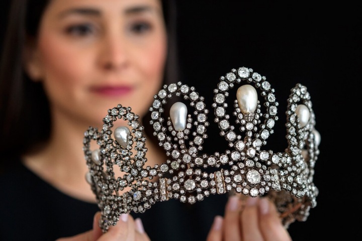 Vzácný diamantový diadém Vzácný diamantový diadém