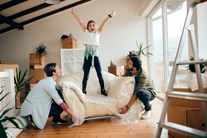 Mladé rodiny s dětmi dávají kvůli nedostatku vlastních financí přednost nájmům