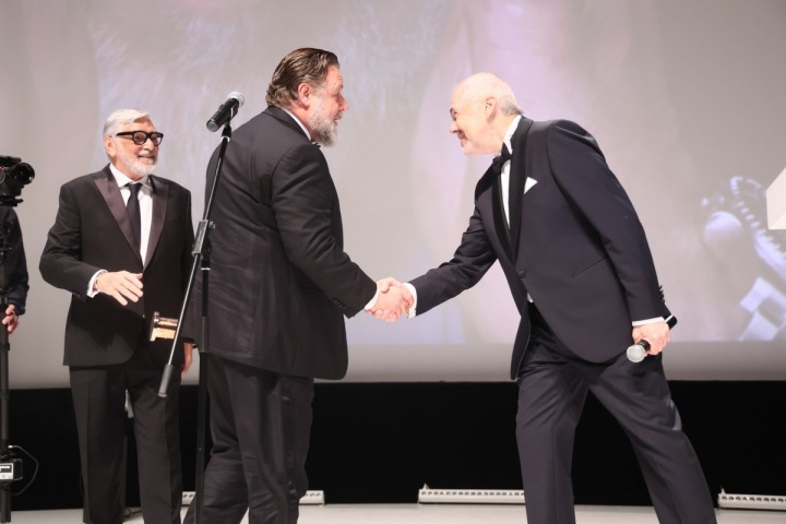 Herec Russell Crowe přezval cenu za celoživotní přínos