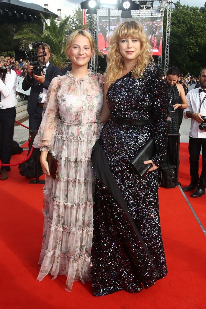 Jenovéfa Boková napravo