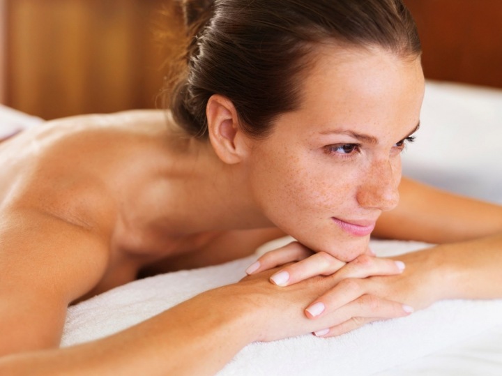 Žena ve spa. Žena ve spa.