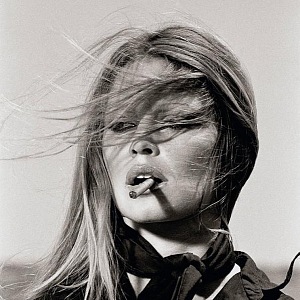 Brigitte Bardot na černobílém snímku