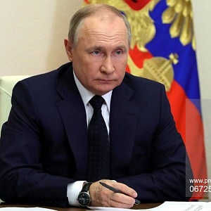 Vladimir Putin vládne zemi železnou pěstí