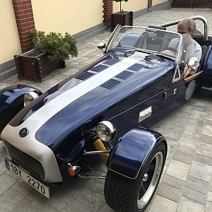 Robert Šlachta ve svém oblíbeném sportovním autě.