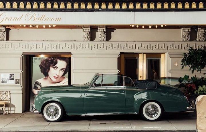 Zelená bohyně herečky Elizabeth Taylor