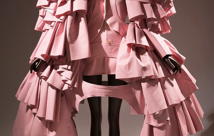 Comme des Garçons, ensemble, fall 2016, “18th-Century Punk” Collection, fall/winter 2016, Japan, museum 