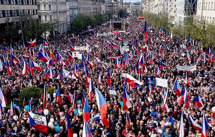 Demonstranti v Praze