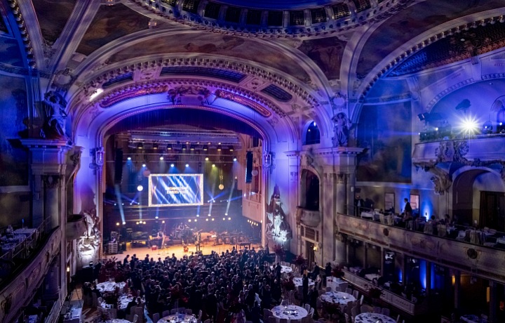 Atmosféra Smetanovy sítě Obecního domu bude znovu slavnostní