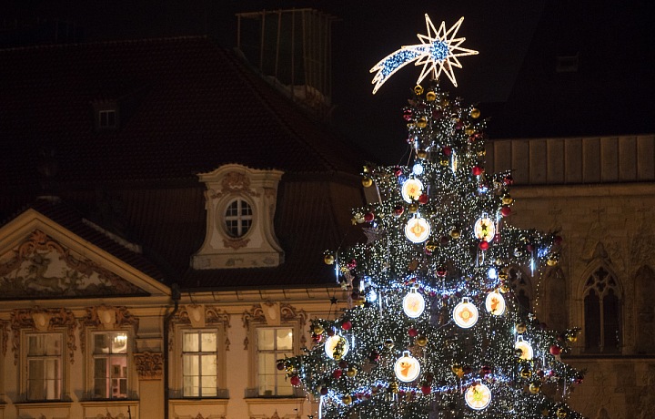 Vánoční strom na Staromáku byl slavnostně rozsvícen!