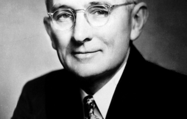 Dale Carnegie