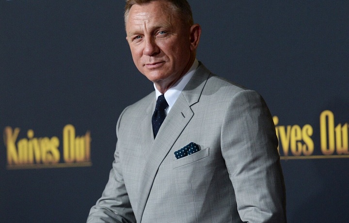 Daniel Craig