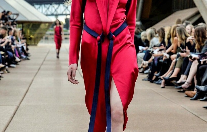 Luxusní šaty z koleckce Cruise 2018