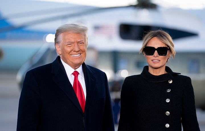 Donald Trump a Melania Trump v lednu 2021 na letišti