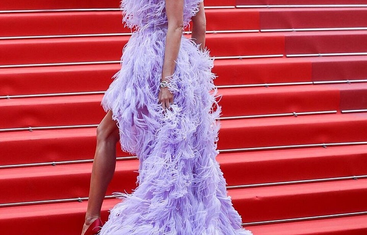 Elsa Hosk - šaty Alberta Ferretti