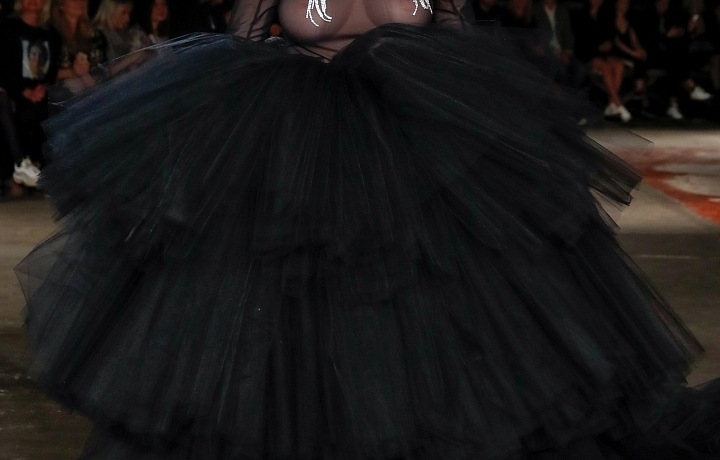 Vanda Janda na přehlídce FW19