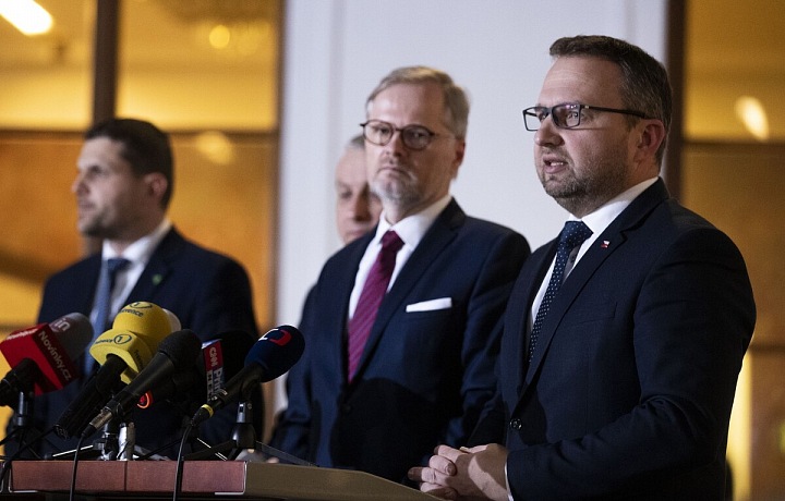 Premiér Petr Fiala a Vláda ČR